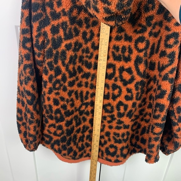 Ann Taylor LOFT LARGE hooded Fleece Half Zip Brown Black Leopard Animal - Picture 8 of 8